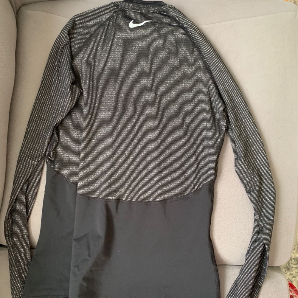 NIKE shirt , never worn, size M